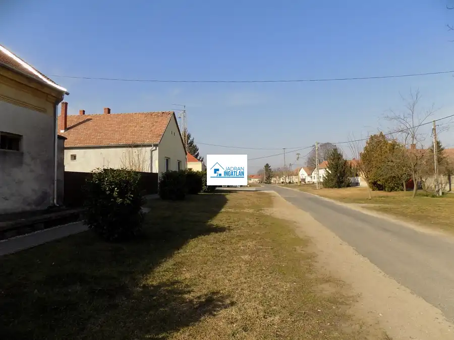 eladó családi ház, Egyházaskesző