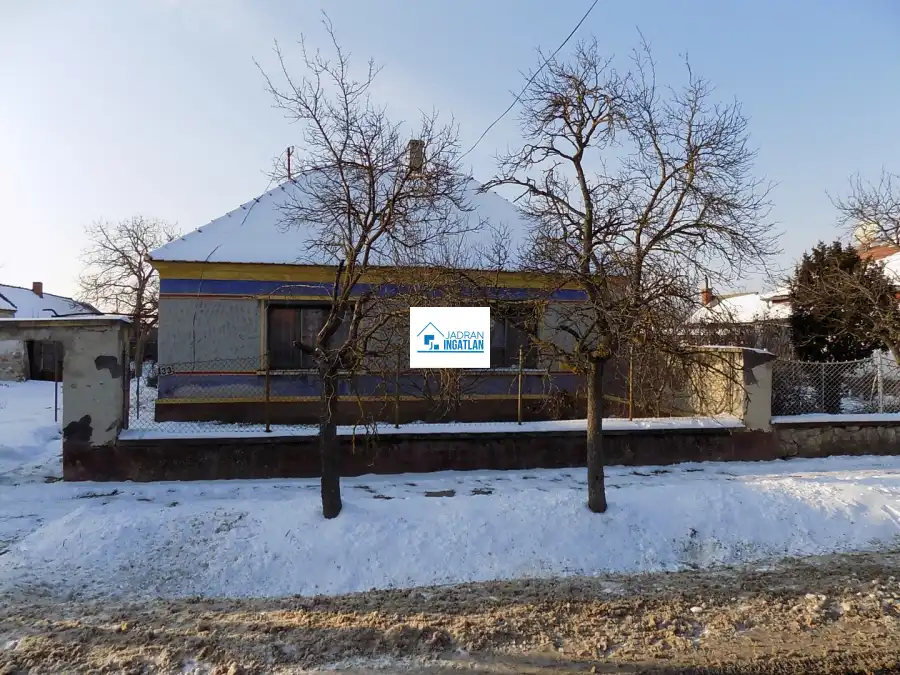 eladó családi ház, Egyházaskesző