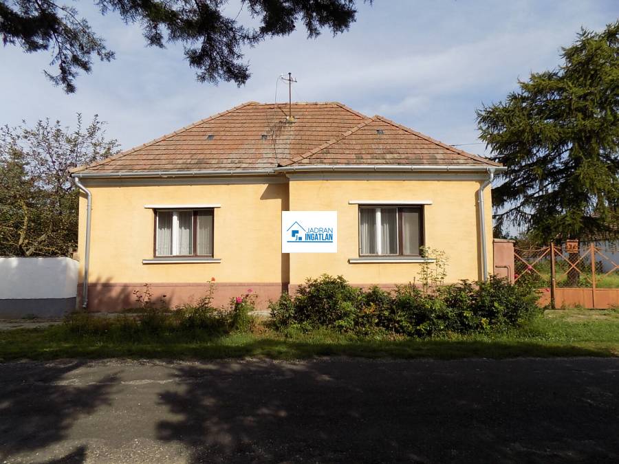 eladó családi ház, Egyházaskesző