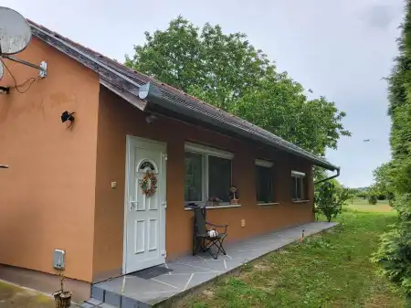 Eladó családi ház, Szentliszló 3+2 szoba 157 m² 30.9 M Ft