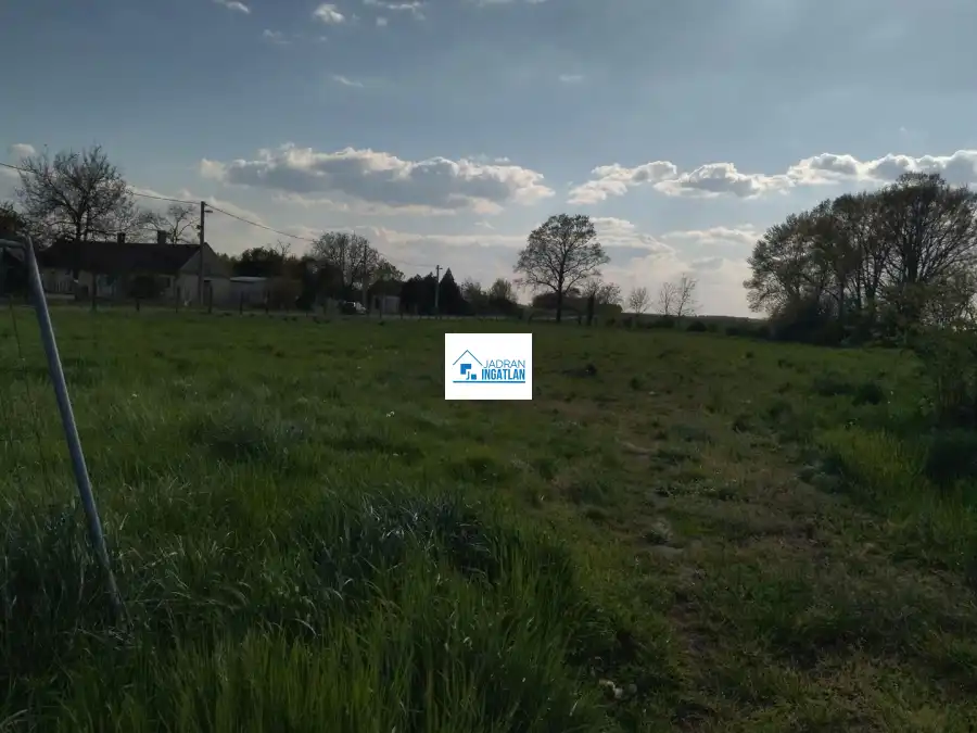 eladó  Építési telek, Nagyalásony