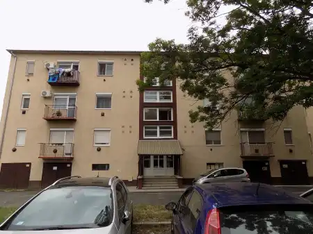 Eladó téglalakás, Pápa 2 szoba 53 m² 21.5 M Ft