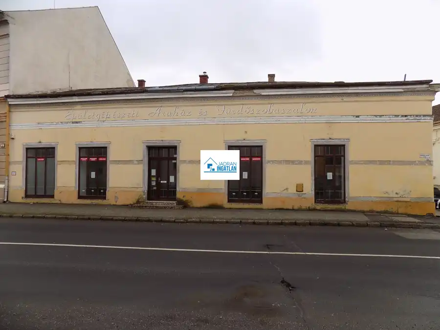 eladó üzlet, Tapolca