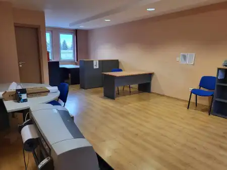 Kiadó iroda, Zalaegerszeg 2 szoba 60 m² 180 E Ft/hó